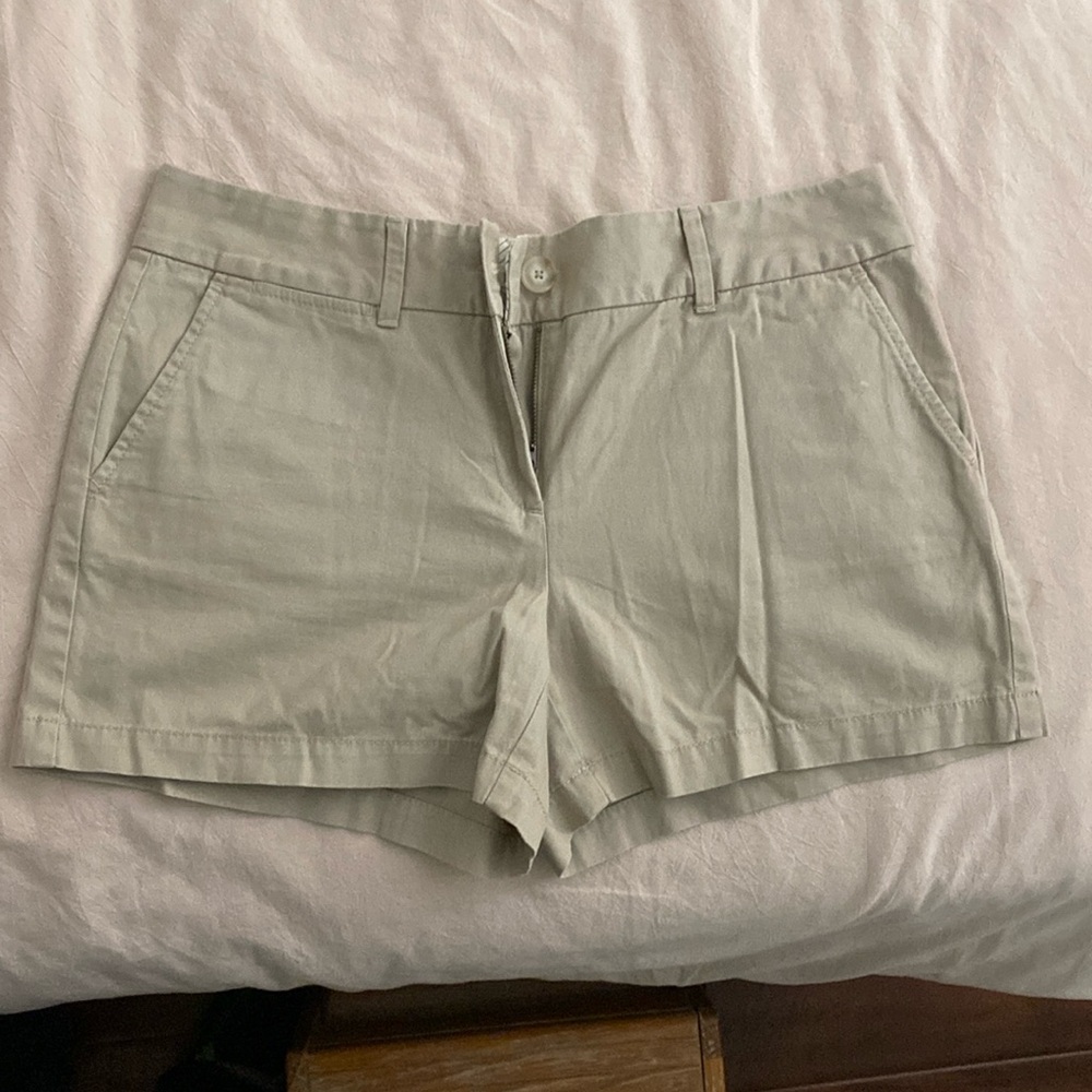Loft Khaki shorts Size 4